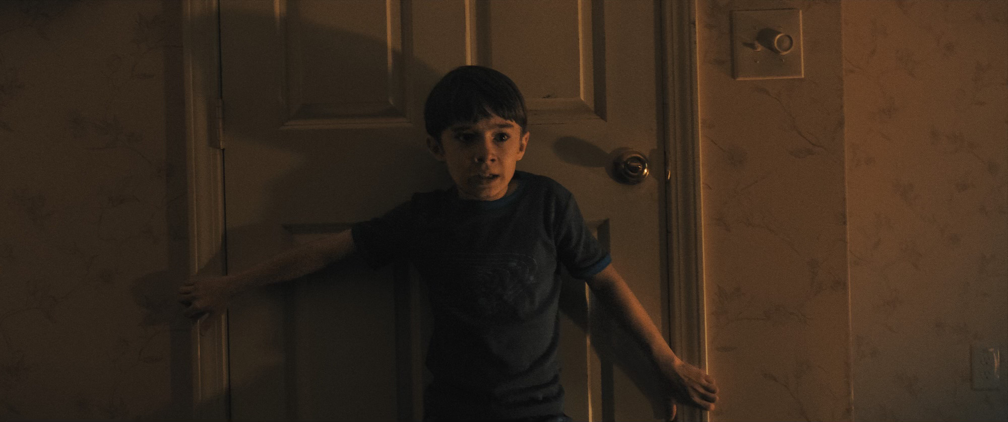 ‘Weapons’ Is a Haunting, Hilarious Fairy Tale for Our Waking Nightmare